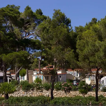 Village Poljana 3* مالي لوشينغْ