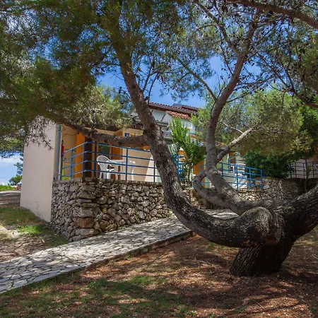 Village Poljana Campsite Mali Losinj