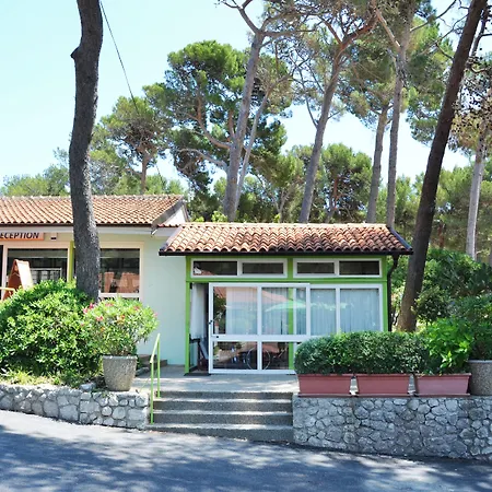 Village Poljana 3*