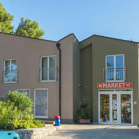 Village Poljana 3*