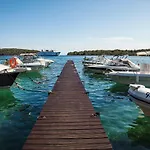 Kemp Village Poljana 3*