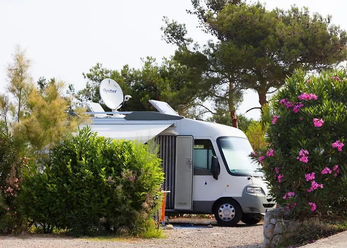 Kamp alanı Village Poljana Mali Lošinj