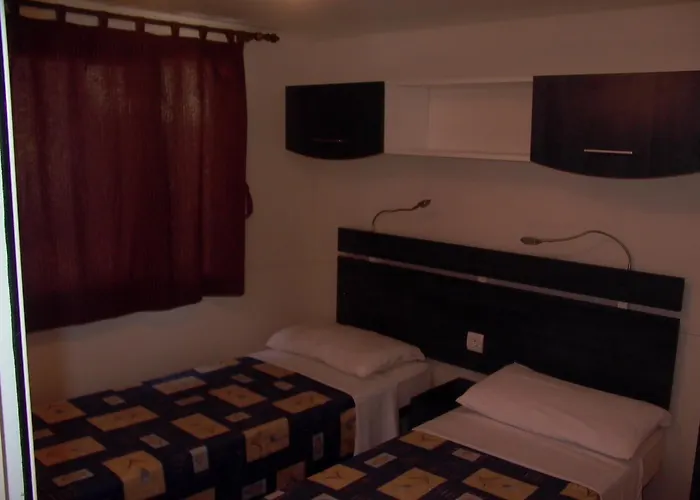 Kamp alanı Village Poljana Mali Lošinj