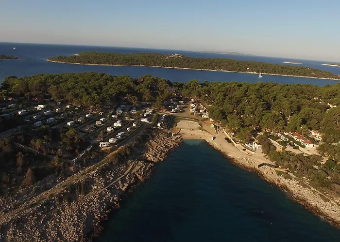 Village Poljana Kamp alanı Mali Lošinj