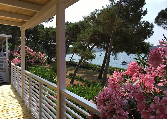 Kamp alanı Village Poljana Mali Lošinj