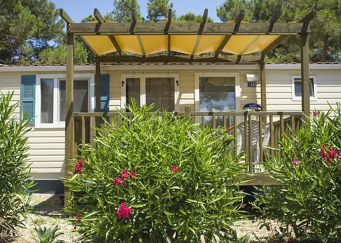 Kamp alanı Village Poljana Mali Lošinj